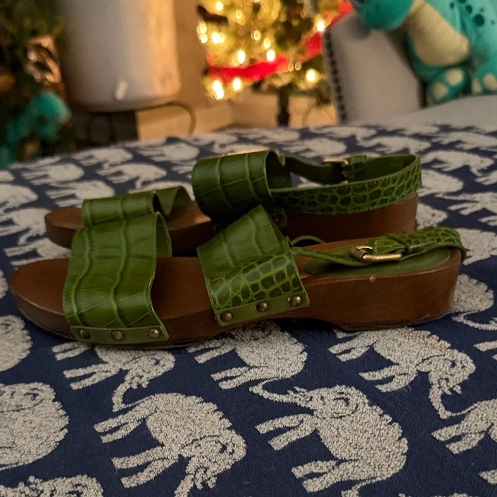 Tods Green Croc-Embossed Sandals, Size 10 - Picture 4 of 4